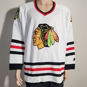 STARTER White and Black V-Neck Sweater with Red Accents